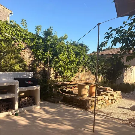 Prázdninový dům Magnifique Mas Au Coeur Village Ancien 5 Min Uzes Saint-Quentin-la-Poterie