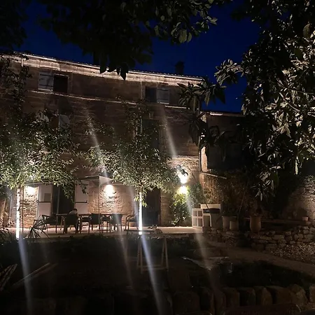Magnifique Mas Au Coeur Village Ancien 5 Min Uzes Prázdninový dům *